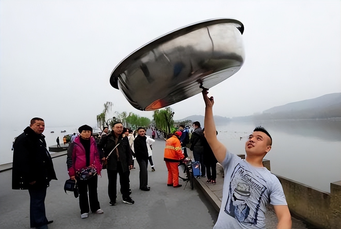 脸盆哥表演,脸盆哥的全部视频