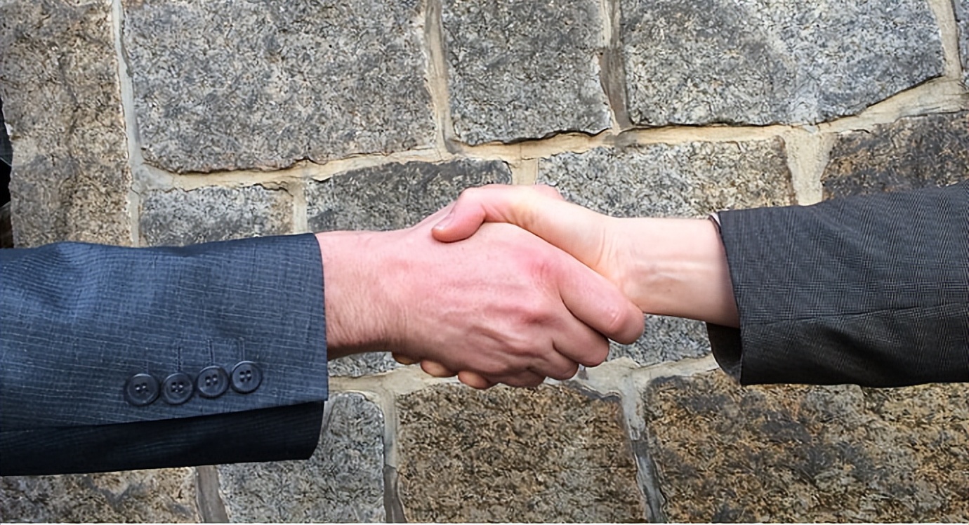 义务教育可分重点和普通班吗,义务教育学校能举办重点班吗