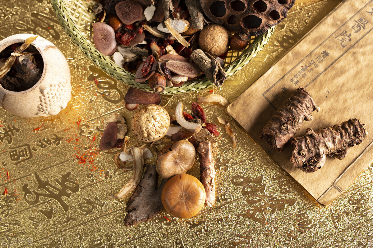 肝血不足失眠多梦中药调理,失眠多梦肝血虚吃什么好