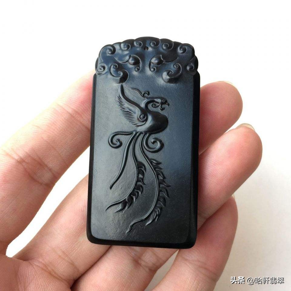 墨绿玉就是墨翠吗,绿到发黑的碧玉