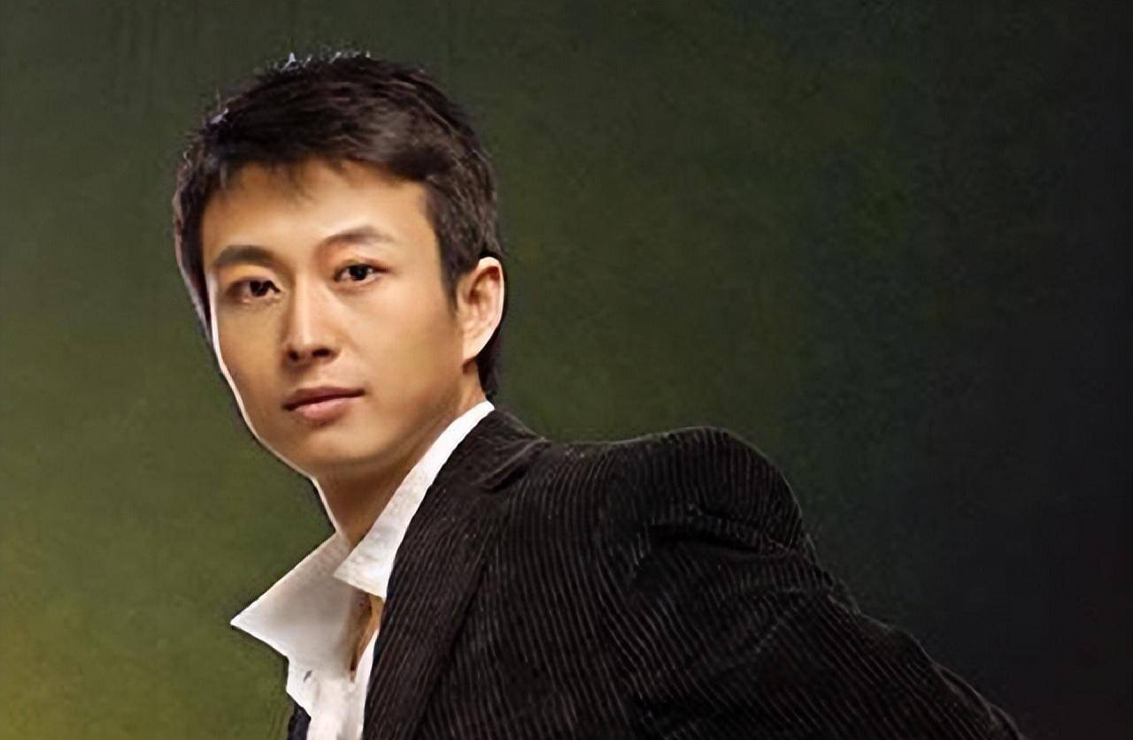 袁立偷狗搞笑视频,袁立讲偷狗的视频