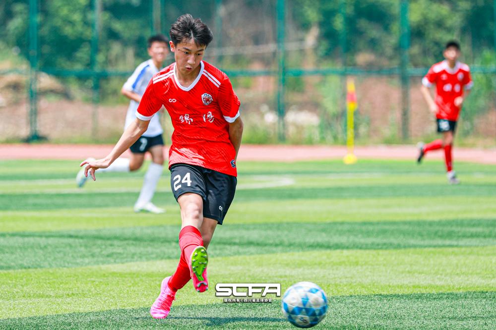 2024四川贡嘎杯足球初中组决赛,宜宾一中vs绵阳南山贡嘎杯