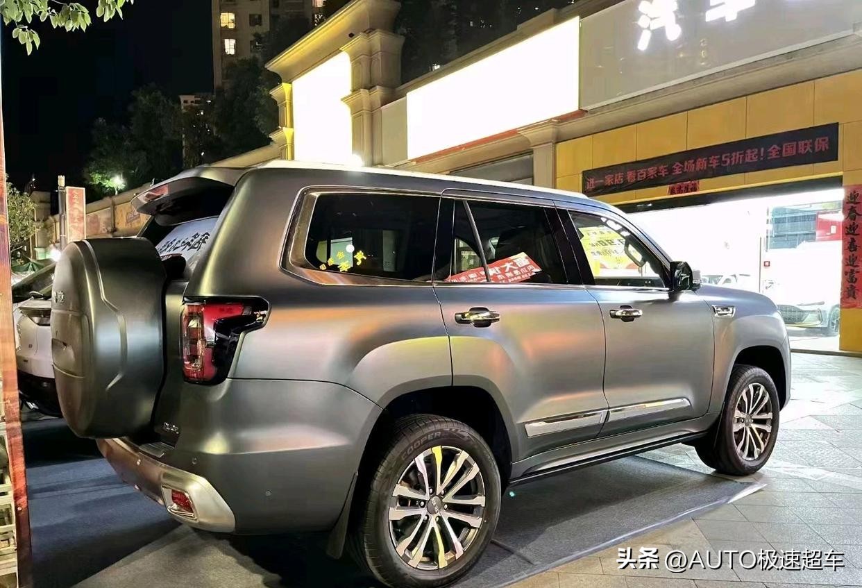 北汽“终于赢了”,BJ60越野车销量飙升,造型大气,竞争坦克400