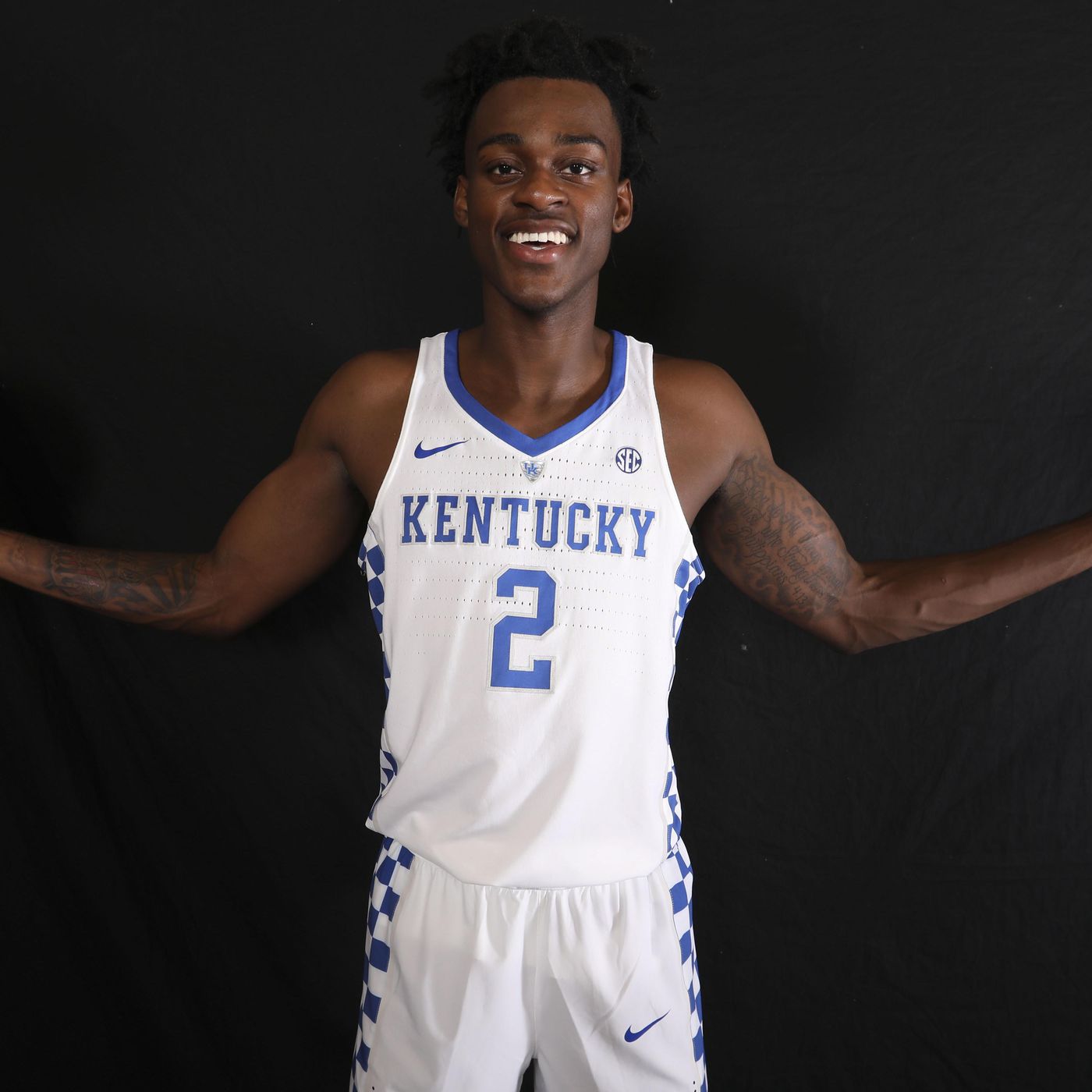 湖人队史的中锋有谁,球员传记詹姆斯