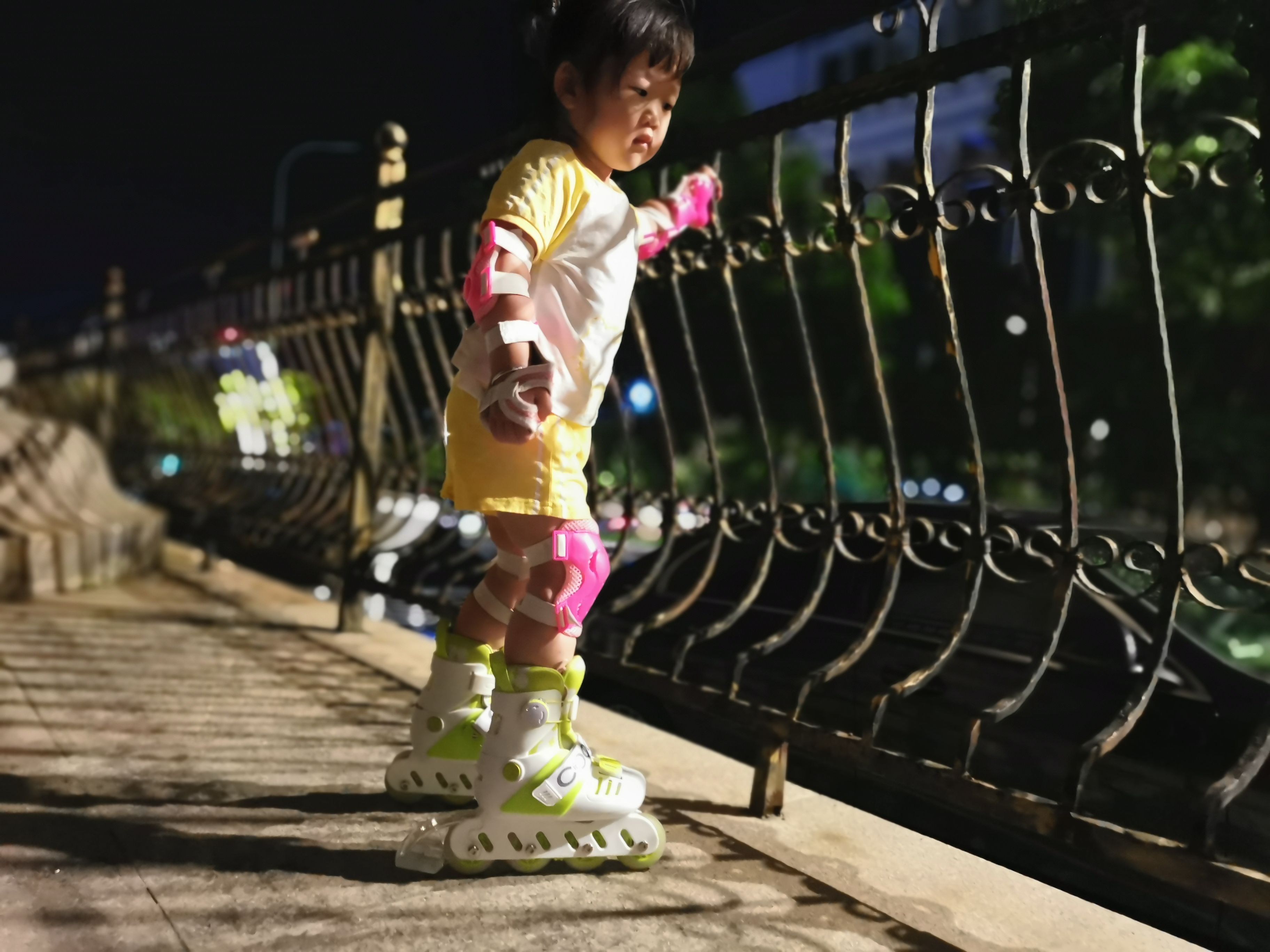 酷骑轮滑鞋r1r2,轮滑初学者适合哪种轮滑鞋