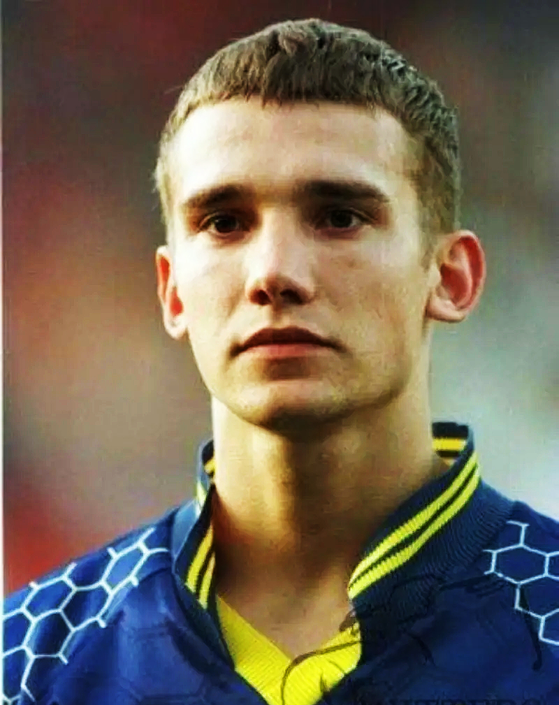 梦回足坛球星18岁！一堆偶像王子惊艳袭来，压轴圣世美颜众望所归