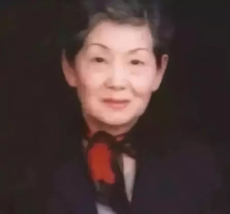 老公娶保姆，独女自杀，坐牢18年扫厕所，70岁打个翻身仗赚到千万