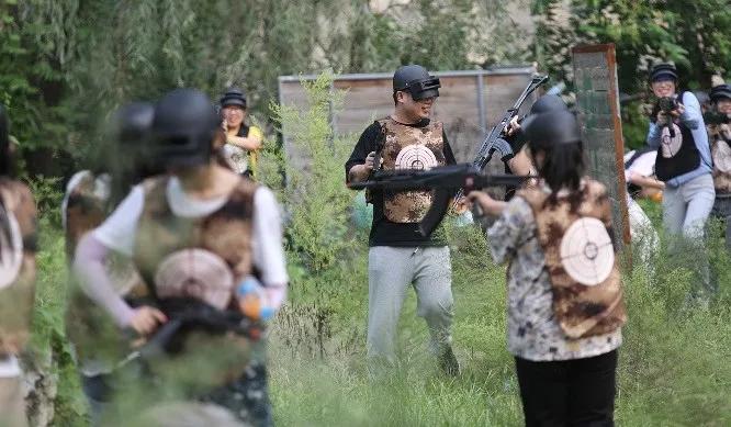 共享共赢|领先未来集团荣获“2022人力资源管理杰出奖”