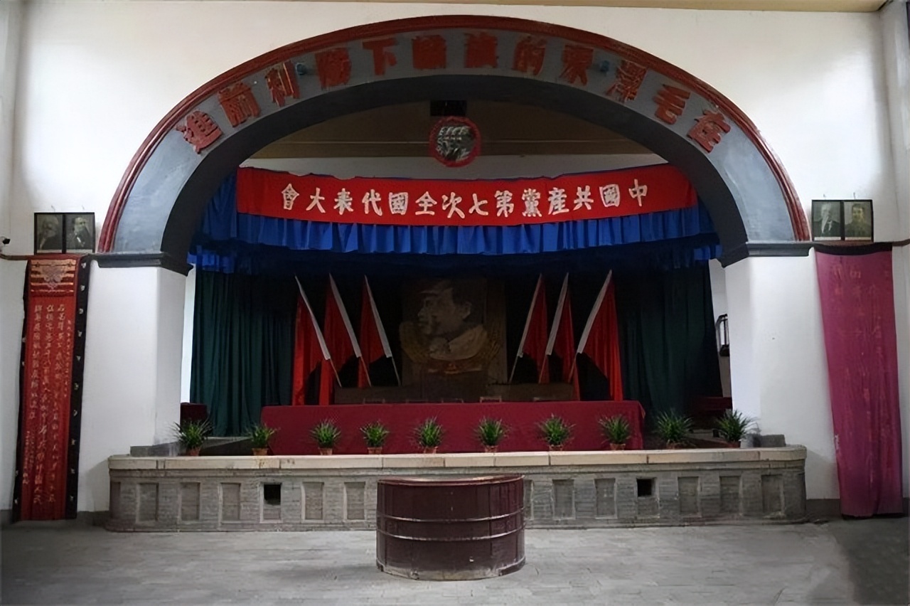 陈赓当选候补委员，问毛主席：候谁的补？旁人回答让大家捧腹大笑