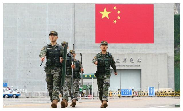 *警武**湖北总队重新组建于1983年，首批升为副军级，现辖10余个支队