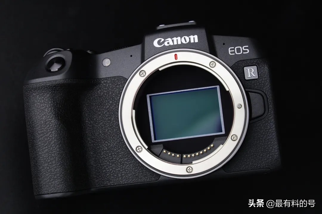 三款热销全画幅微单：松下S5、佳能RP和索尼A7C，谁更有性价比？