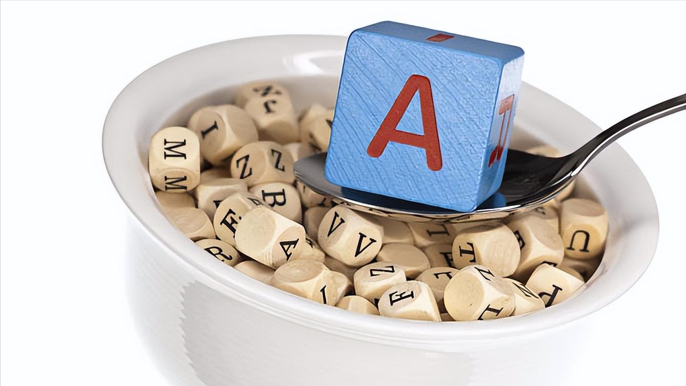 小孩手脚脱皮缺什么维生素,孩子手脚脱皮是缺什么维生素