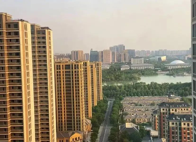 城市里最适合养老的房子,适合养老的花园惬意洋房