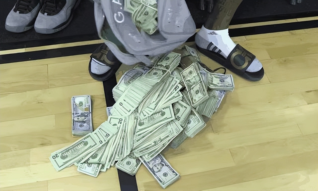 国内NBA球员的退役工资：巴特尔每年7.8万，姚明20.7万，周琦呢？