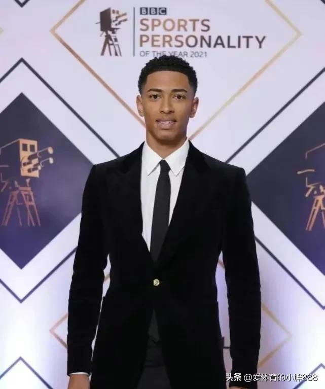 十大中场大师德布劳内,德布劳内三冠王集锦