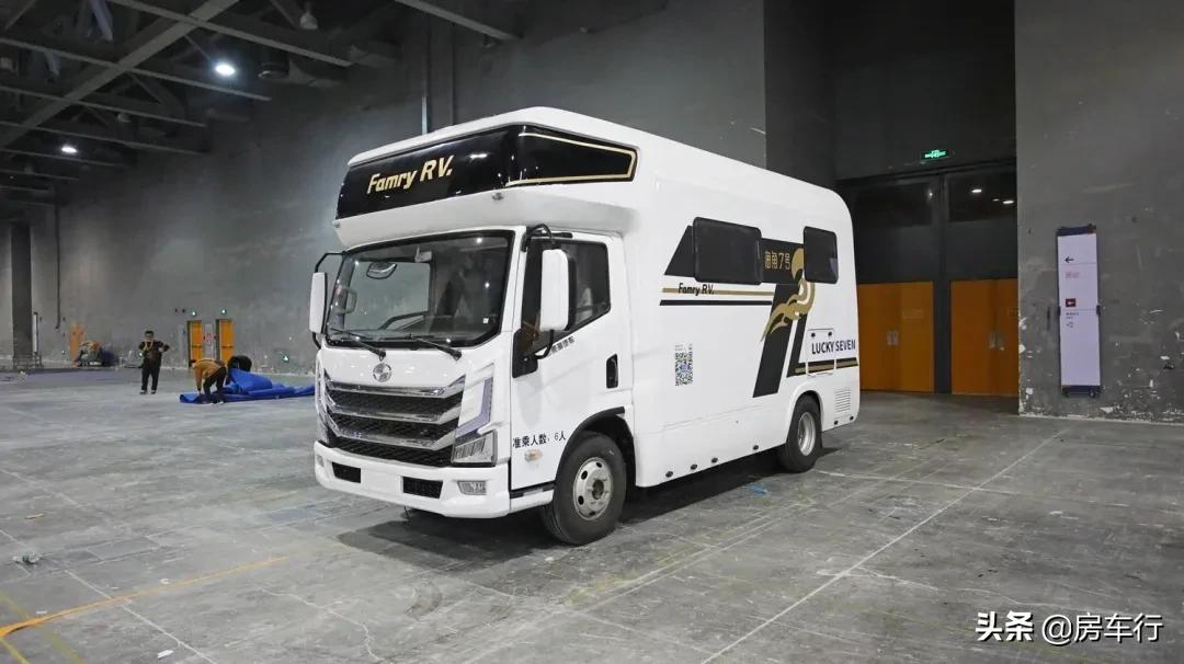 13万b型房车有几款可选,大通旅行家v90房车2021年