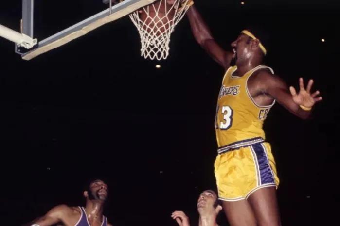 美媒评湖人前10,湖人队近年来最垃圾的一笔交易