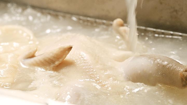 蒙自源过桥米线云南正宗第一名,云南蒙自第一碗米线