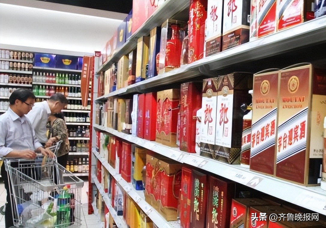 当心点！这三种白酒被人夸上天，其实都是勾兑酒，你上当了没