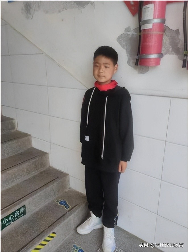 展少年风采构建和谐校园,展少年风采做国之栋梁创文明校园