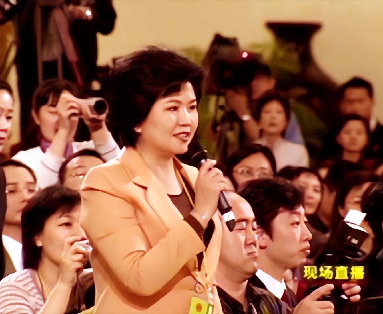 央视主播邢质斌的经历,央视原主播邢质斌简历