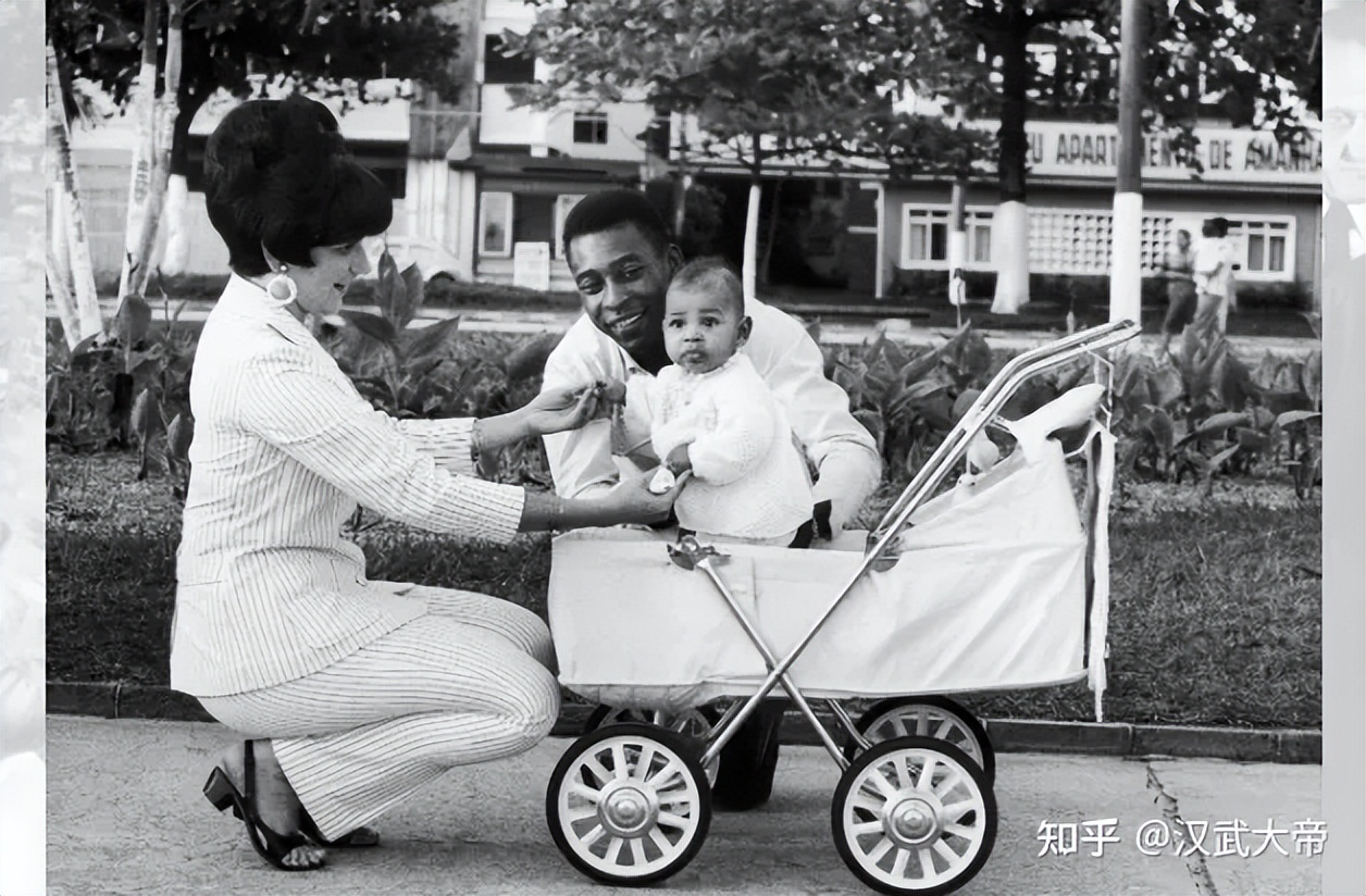 1970年世界杯巴西球员缅怀贝利,巴西足球第一人贝利