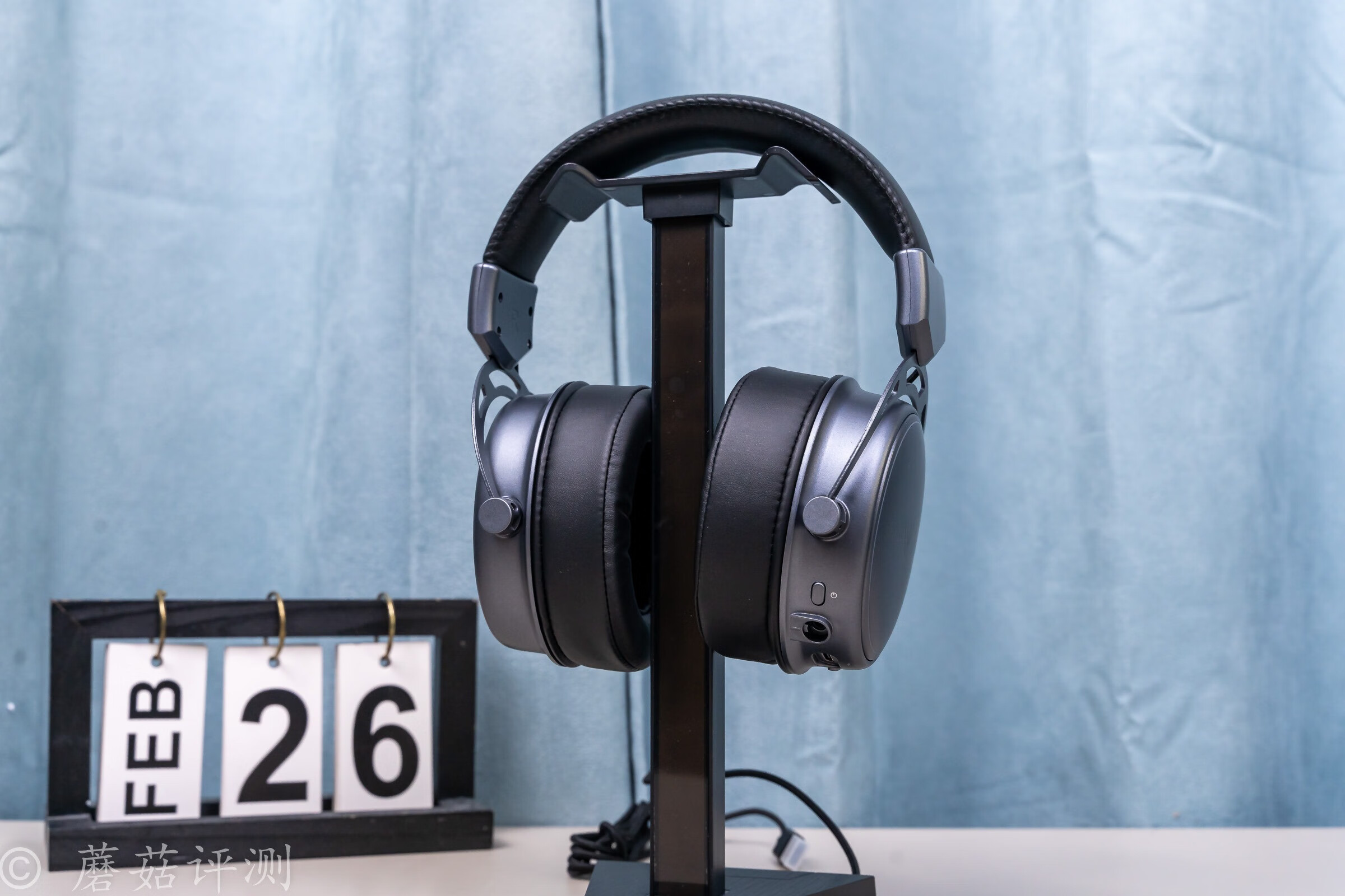 雷柏vh800蓝牙耳机打和平精英实测,雷柏rapoovm700无线蓝牙游戏耳机