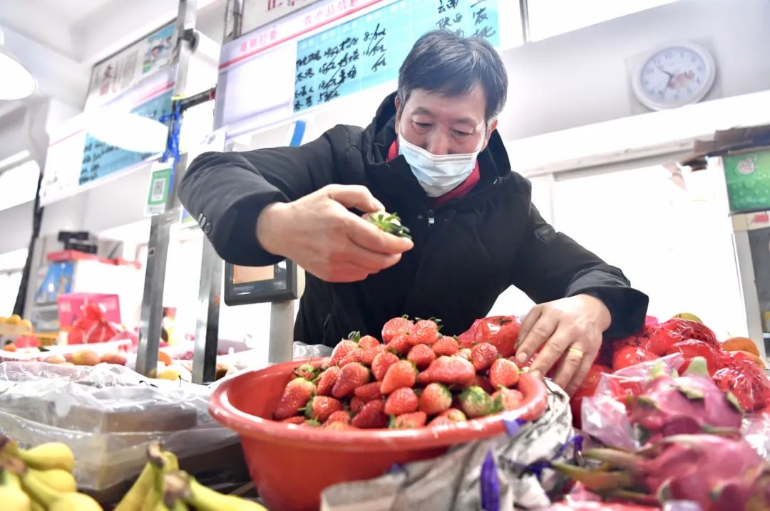 小摊位生意做什么划算,小摊位最适合做什么生意