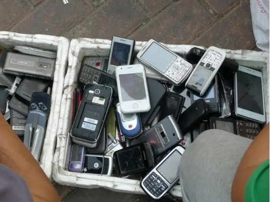 旧手机换菜刀的禁忌,旧手机换盆你还敢换吗