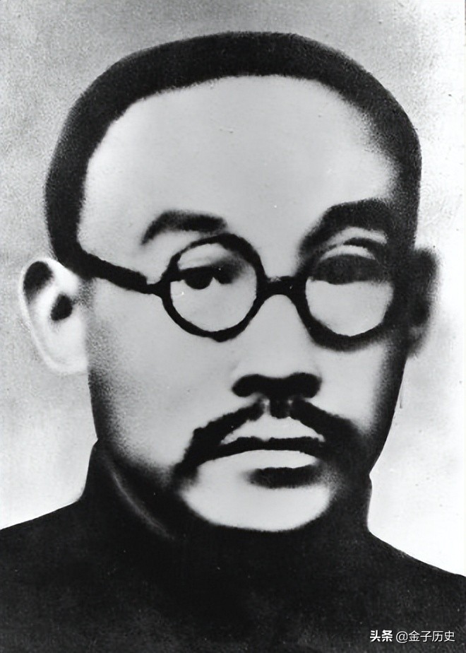 谁来当新四军参谋长？叶挺和项英提名4人，主席却选了另外一人