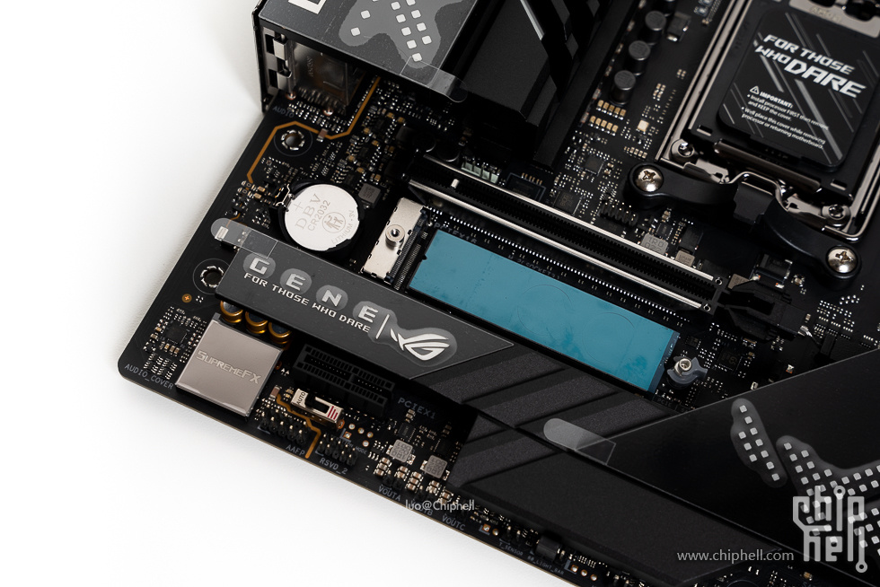 华硕tufgaminggt502弹药库白色,华硕gt502机箱黑橙搭配