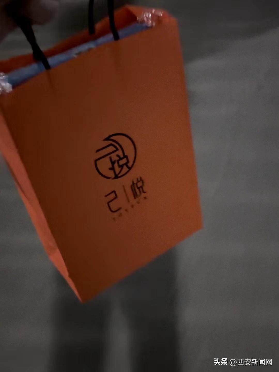 69位“跑友”化身“接单骑士”用脚步和热情传递“城市温度”