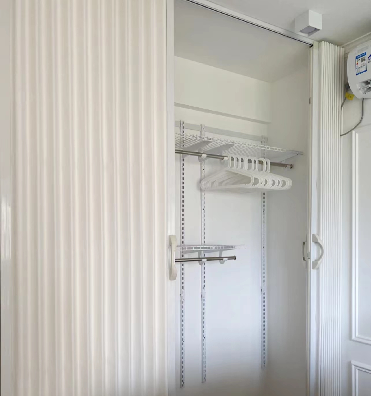 主卧没有衣柜怎么收纳显高级,主卧衣柜满足收纳