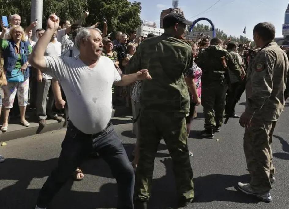 乌克兰为何容忍克里米亚公投,乌克兰为何屡次违反停火协议