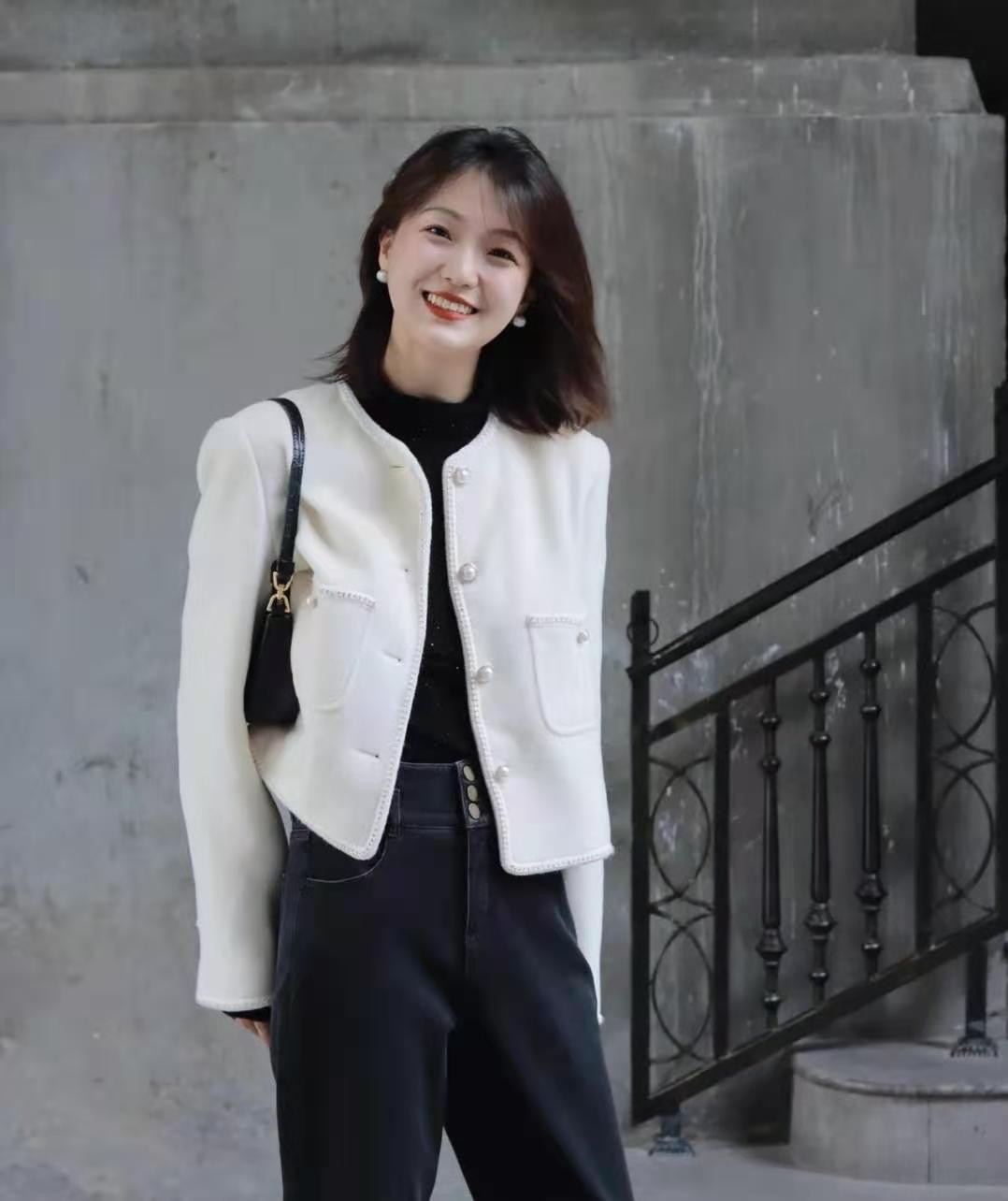 羊羔毛外套中年妈妈款,羊羔毛外套秋冬如何搭配才能显瘦