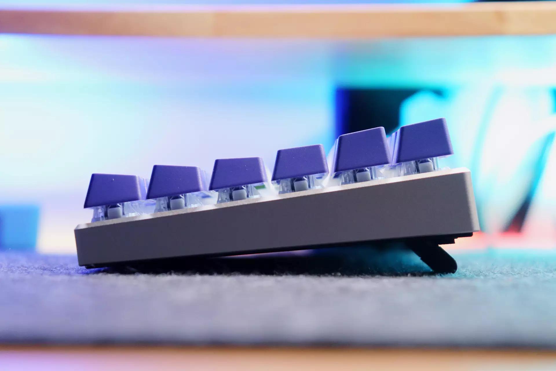 雷柏V700-8A多模机械键盘,雷柏v700rgb合金版机械键盘测评