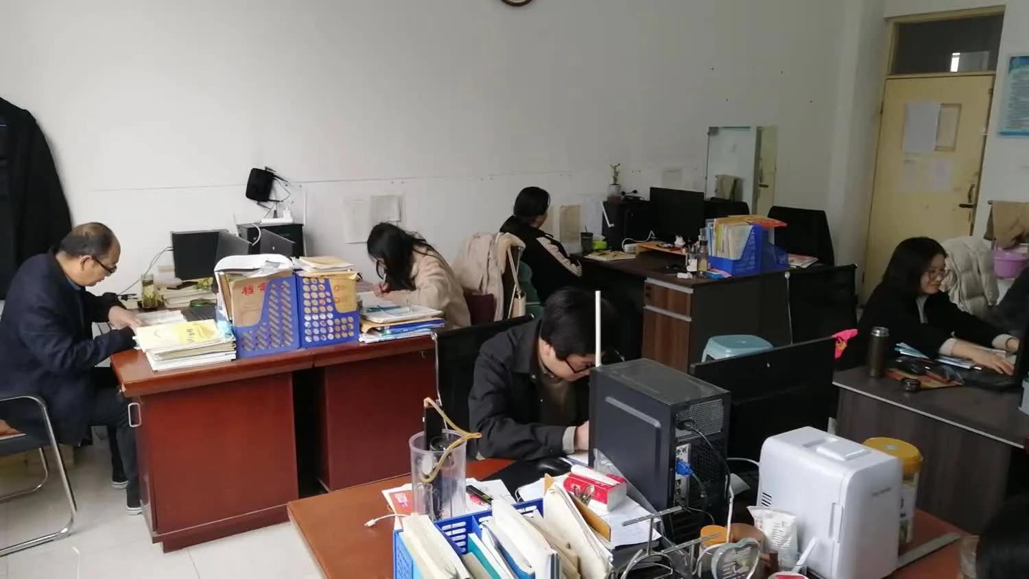 浠庢湰璐ㄤ笂鍋氬埌涓轰汉甯堣〃鏁欑爺鎬荤粨,鍑濆績閾稿笀榄傛暀鐮旇偛鏂颁汉