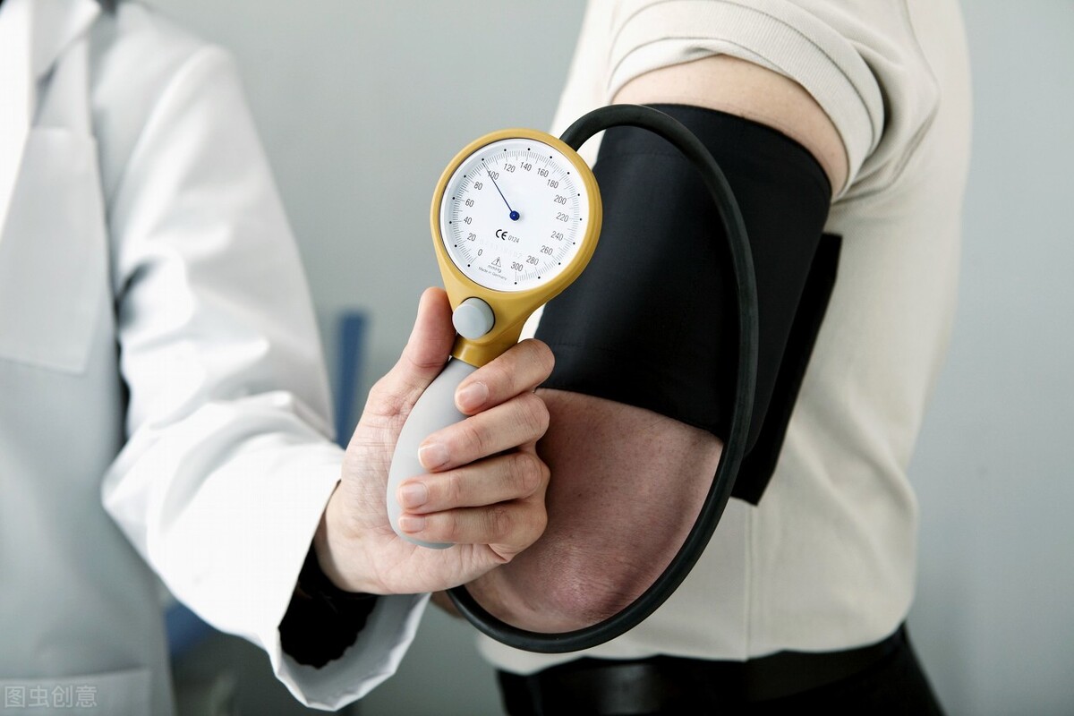 立冬前后每天晚上血压升高的原因,为什么冬至前血压会有波动