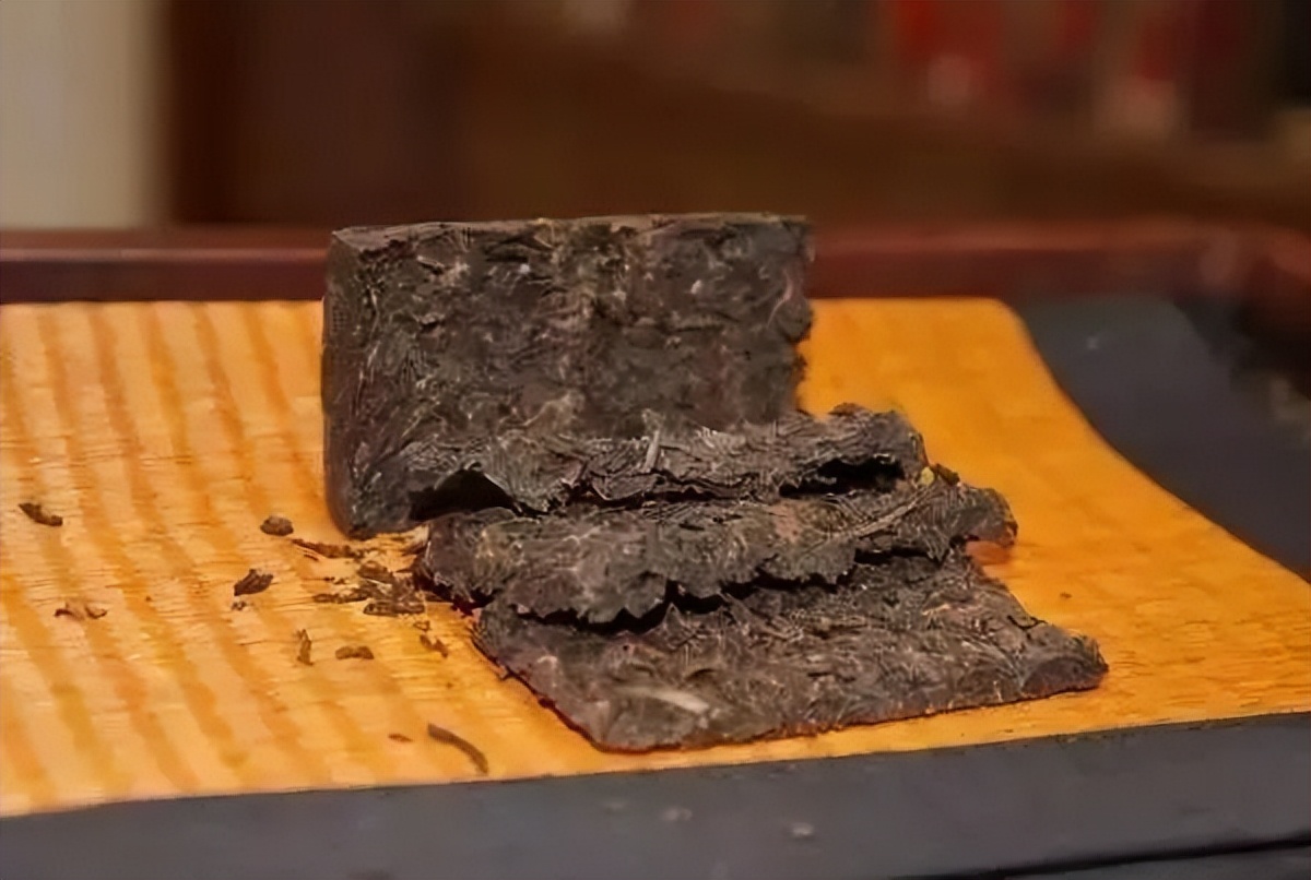 要喝普洱茶，你要先学会怎么撬开它