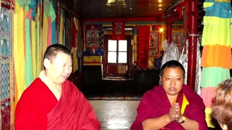 故事：假活佛王兴夫：敛财2亿，行骗数名女弟子，夜住五星级酒店