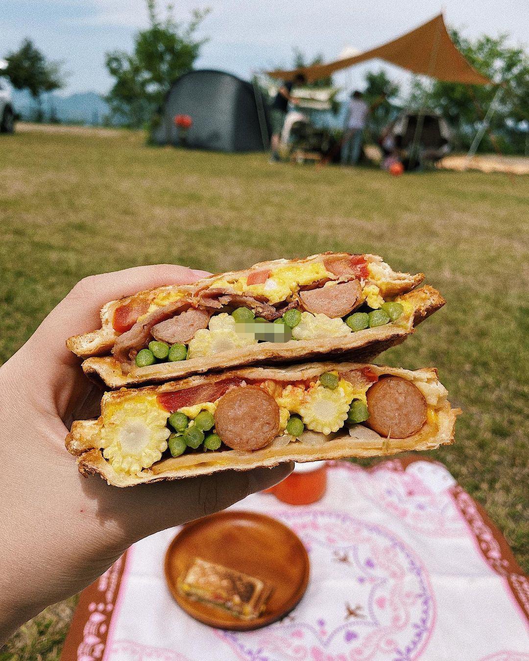 摆摊卖三明治全过程,90后摆摊卖三明治生意火爆