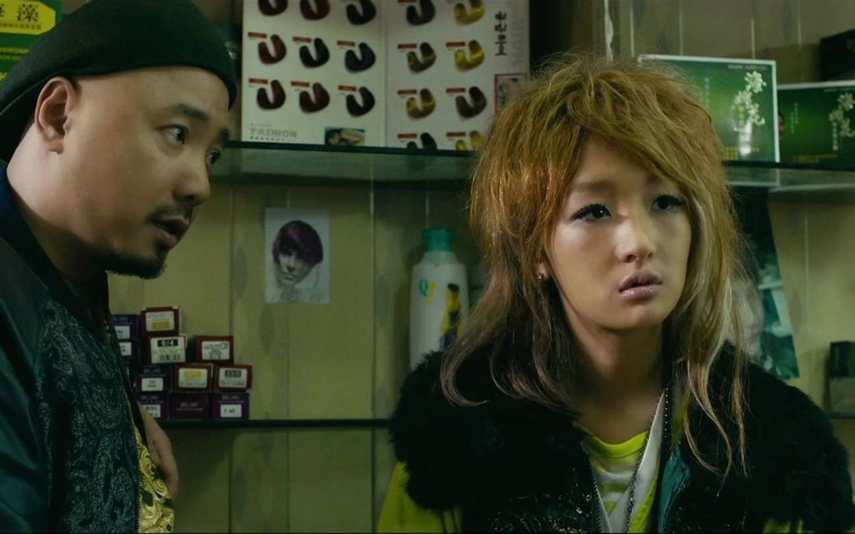 周冬雨刚出道和张艺谋采访,张艺谋周冬雨第一次见面