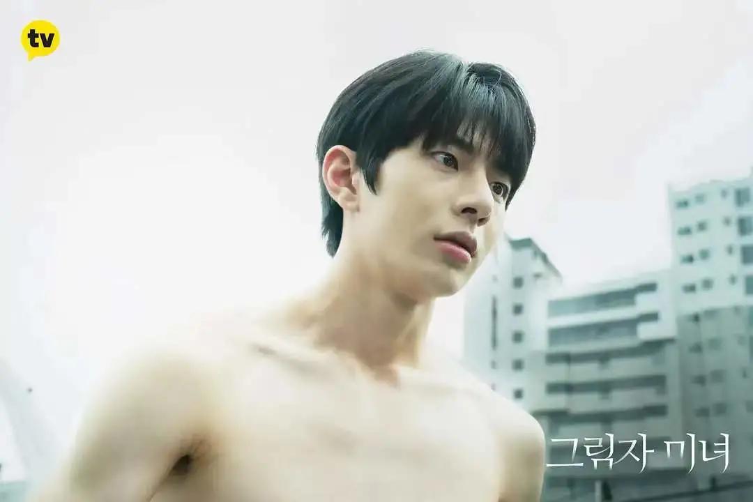 女网红被霸凌？全员伪装！这剧真上头