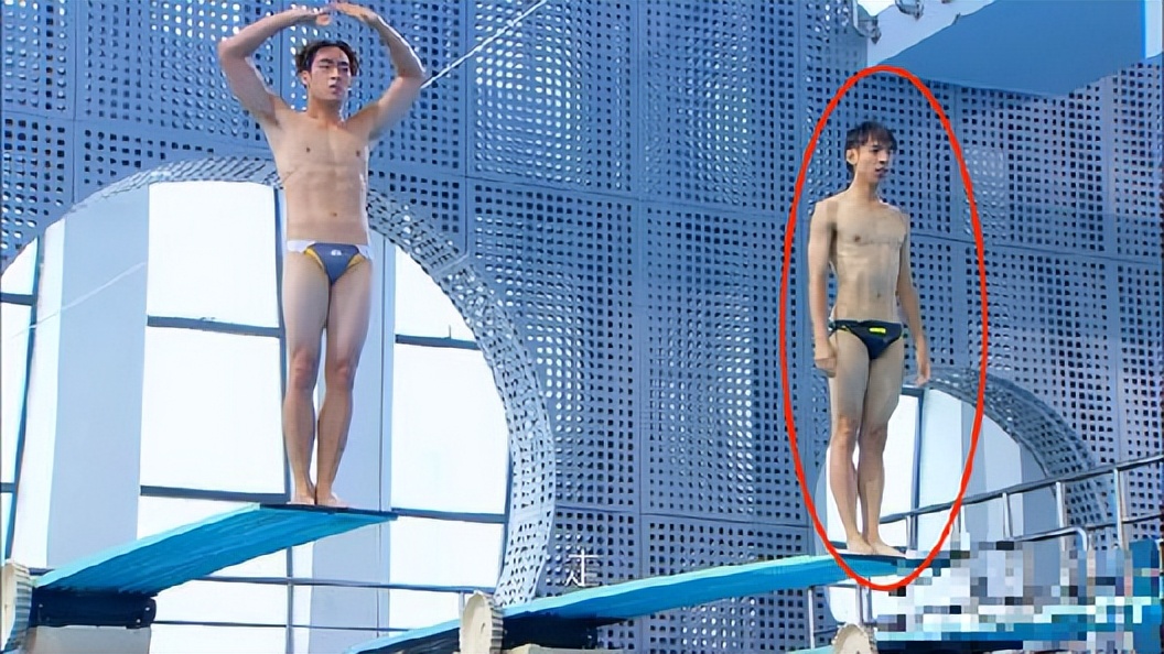 瘦到脱相的男明星罗云熙,为什么黑罗云熙瘦偏偏不黑演技