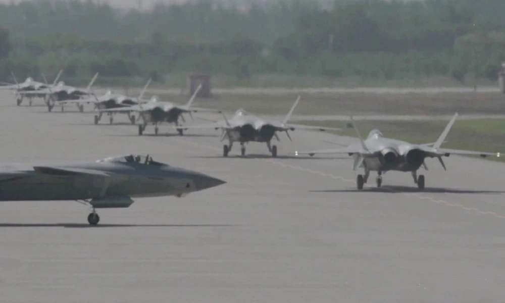 美国把中国当成第一对手了吗,美国需要7000亿的军费吗