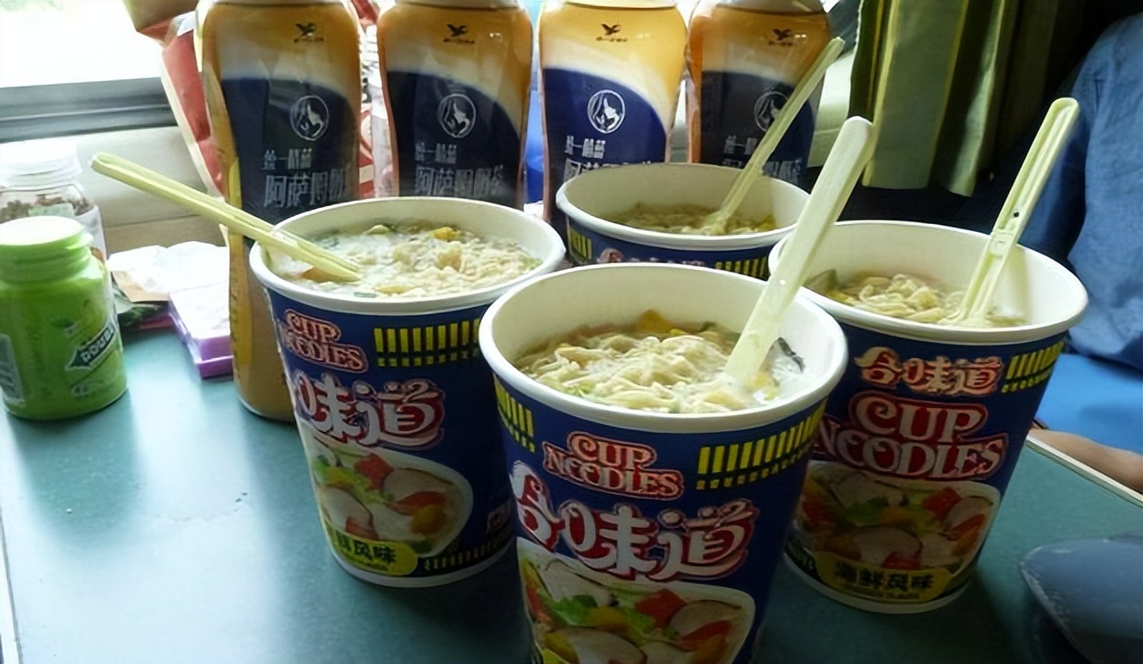 你知道高铁和动车有什么区别吗,高铁和动车最大的区别是什么