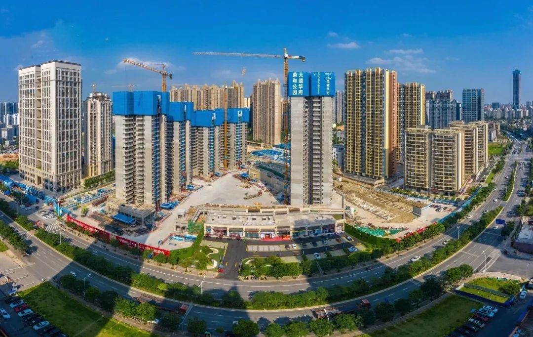 全新加推21栋256大平层,最新楼盘大平层