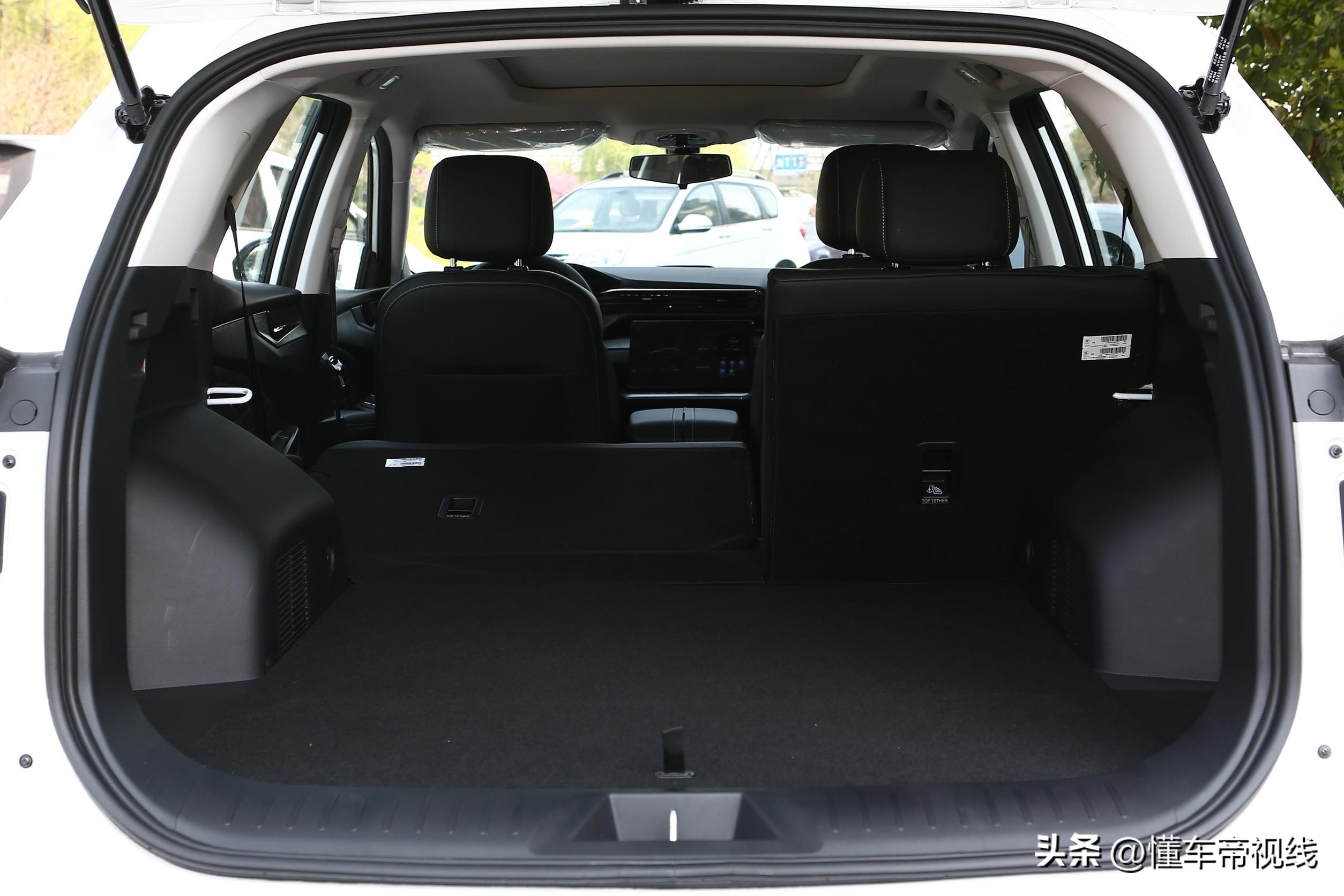 凯翼昆仑300说车,凯翼昆仑300天际版试驾