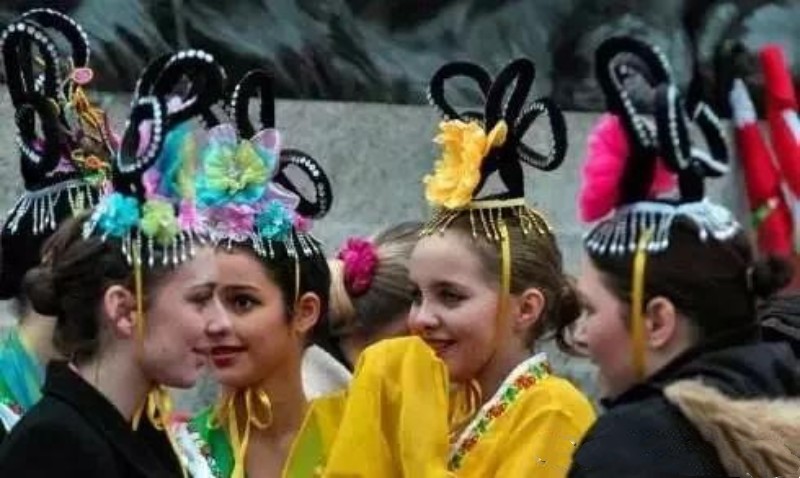 欧洲最奇葩小镇,欧洲小镇中国人