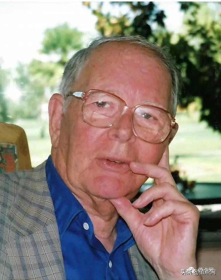 百达翡丽星空拍卖现场,百达翡丽拍卖的最高纪录